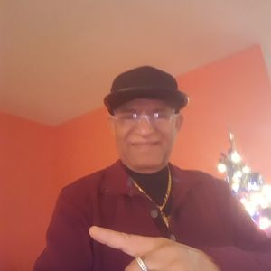 Meet your Posher, Gonzalez